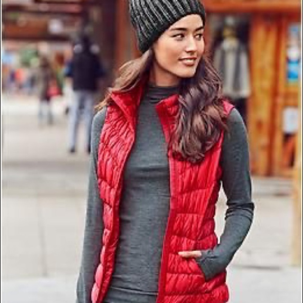 Athleta Downalicious Deluxe vest Red